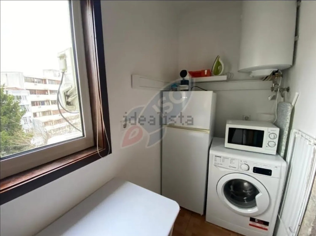 Arrendamento de apartamento T0 em Rua Santa Catarina - Centro do Porto — imagem 4